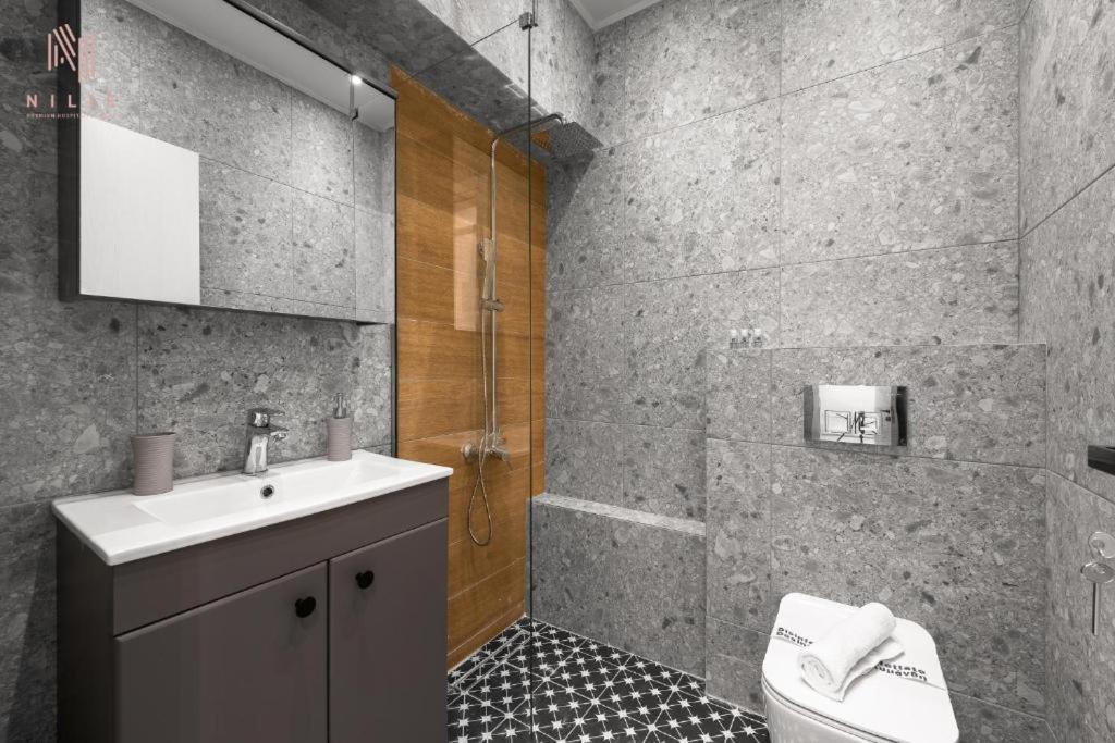 Avenue & Apartments, Nilie Hospitality Mgmt Apartment