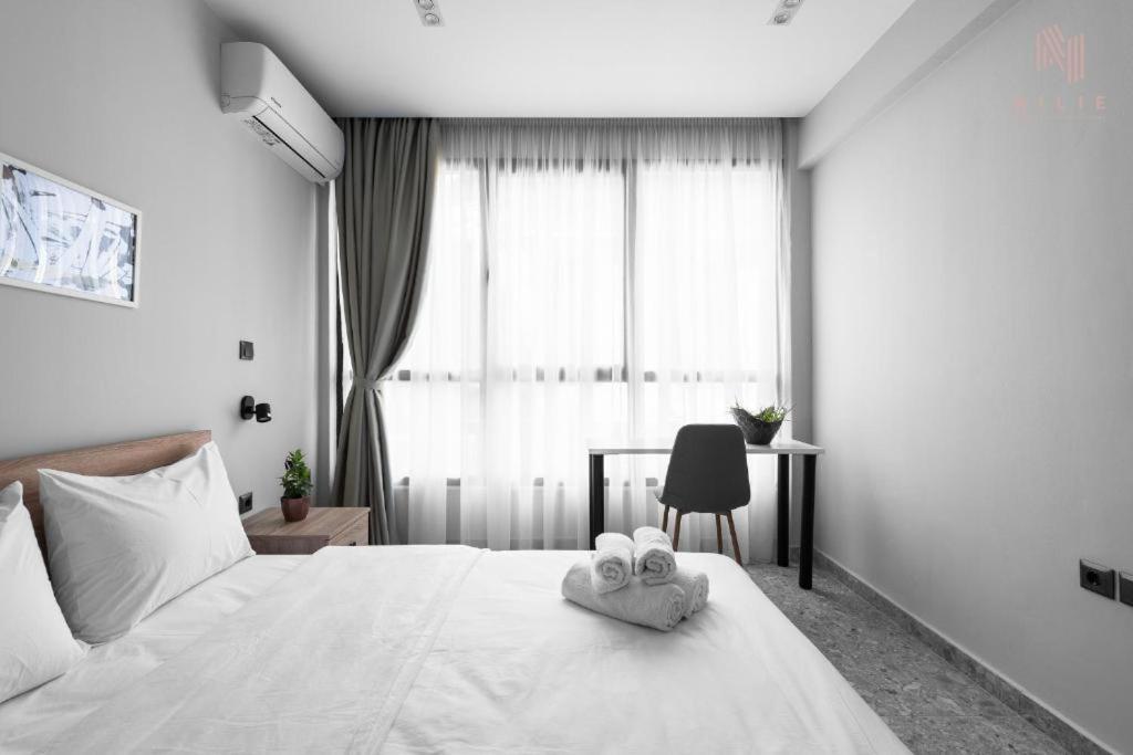Avenue & Apartments, Nilie Hospitality Mgmt
